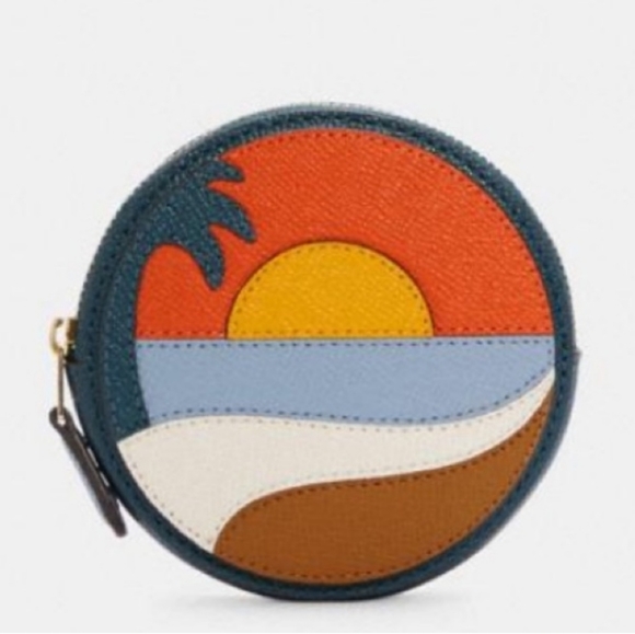 Coach Handbags - 🧜‍♀️TRADED🧜‍♀️🎉10xHP🎉Coach Beach Postcard Coin Case